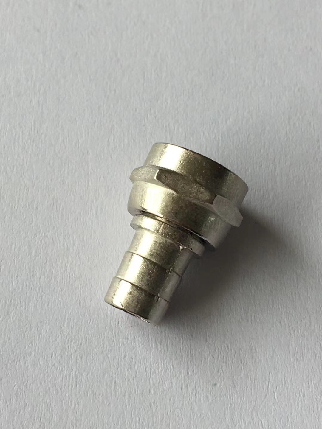 F CONNECTOR WITH RING